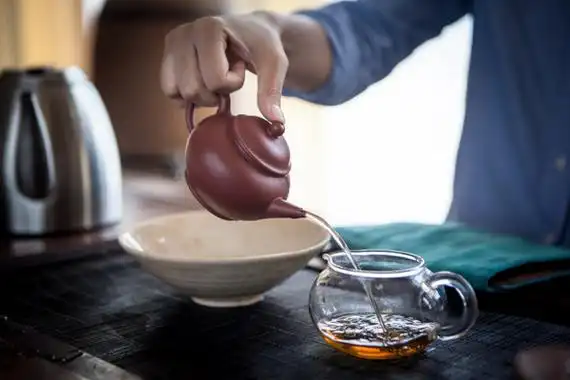 男人与茶要泡不要娘炮专为帅气男茶客量身打造