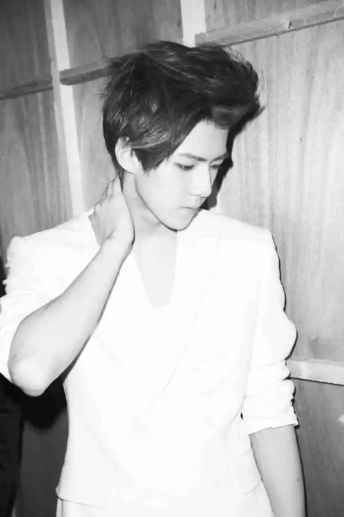 吴世勋漂亮的十八岁也是无比珍贵的十八岁