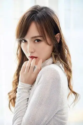 get女明星同款发型,颜值飙升!_齐刘海