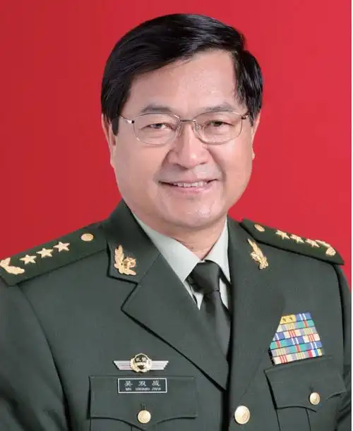 他是武警部队原第六任司令18岁参军59岁获上将警衔如今77岁