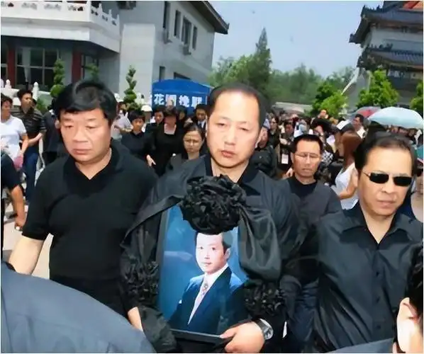 央视再也见不到的5位主持人看到他们的照片才知已去世多年