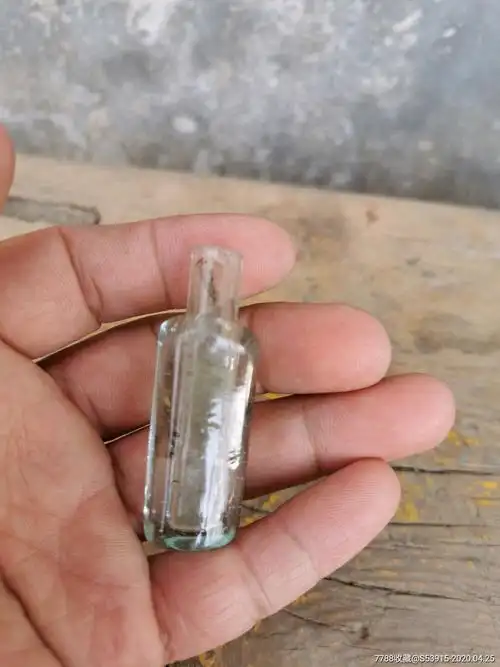 玻璃小药瓶_其他玻璃工艺_福音轩【7788收藏__收藏热线】