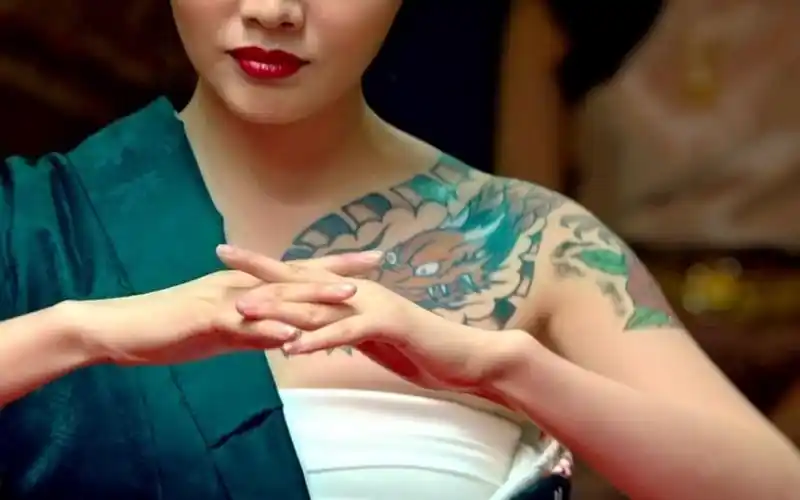 霸气女赌神美炸了,美女最多的赌片,让人大饱眼福_哔哩哔哩_bilibili