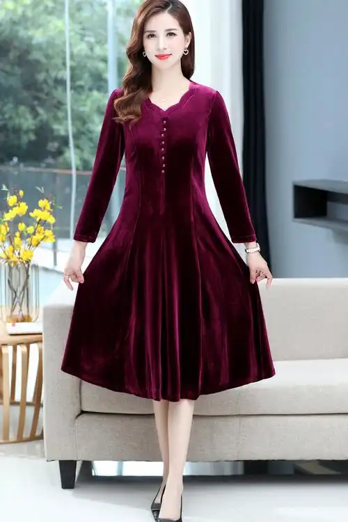 中老年女装50岁妈妈装金丝绒花瓣领连衣裙新款气质显瘦过膝长裙