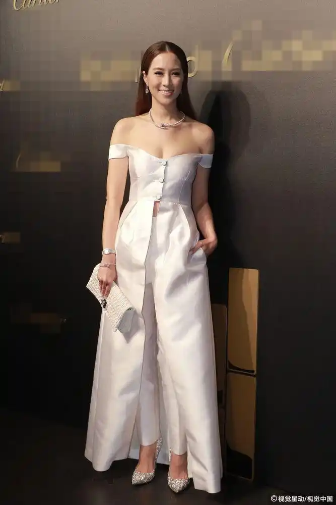 辅助生殖!徐子淇近况"欢聚一堂"-第2张图片-圆柱网