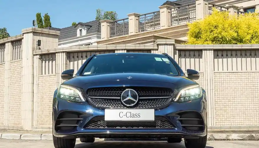 全新一代梅赛德斯奔驰c200 estate城市道路试驾报告