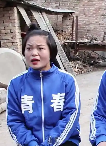 欢欢的童年:4.小晴假扮老师提问英语,欢欢的散装英语真好笑!