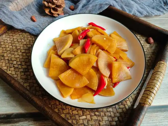 酸甜脆萝卜丁的腌制方法教你秘制腌萝卜的做法