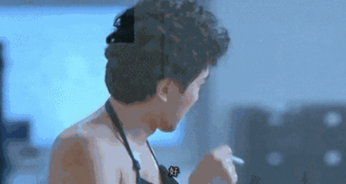 无厘头得以永久,却为电影白头