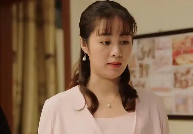 "谢永强"娇妻比王小蒙漂亮,为丈夫洗脚修脚颇为贤惠