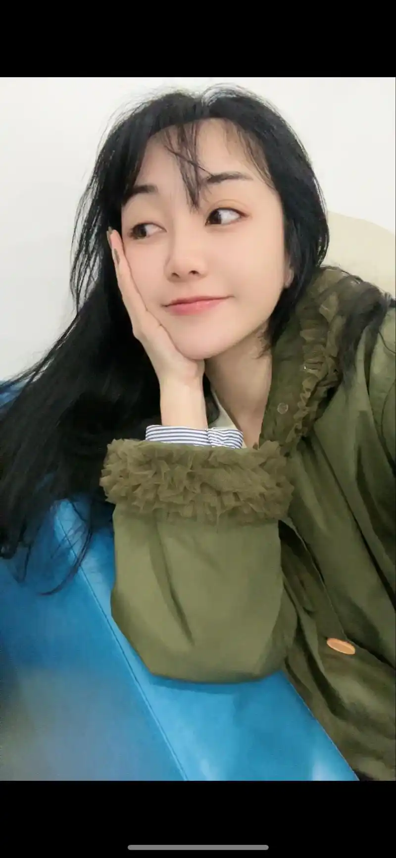 今日自拍 素颜全靠美颜撑…… - 抖音