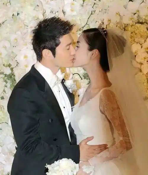 杨颖现身荧幕称曾试图挽留,说到动情流泪,网友:演技最好的一次_黄晓明