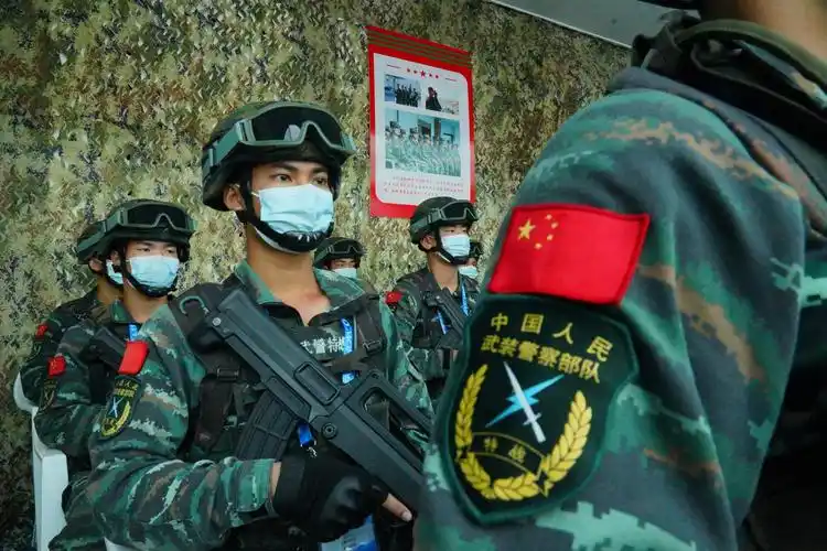 共赏蓝天盛会武警部队保障第十三届中国航展顺利举行