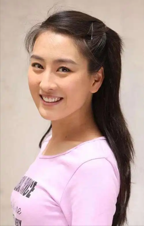 从一夜成名到"销声匿迹",42岁的马苏是自作自受