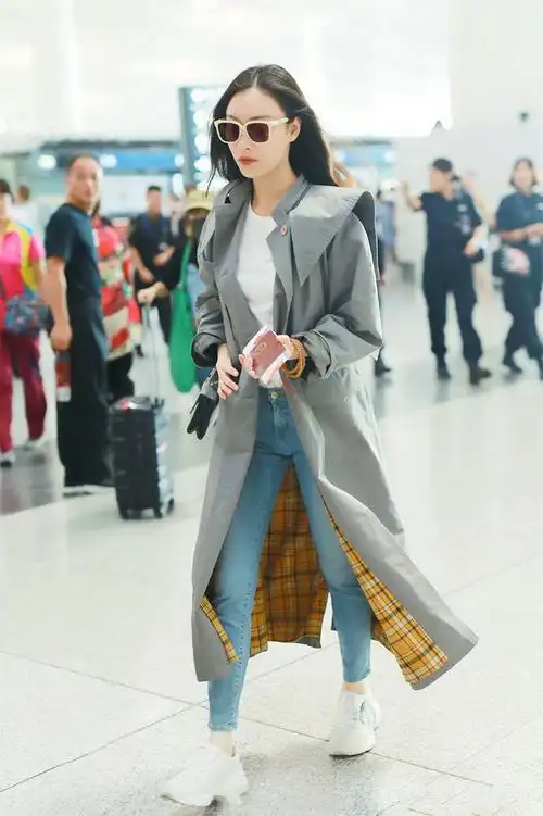 19秋明星倪妮机场街拍同款灰色宽松单排扣气质中长款风衣外套潮女