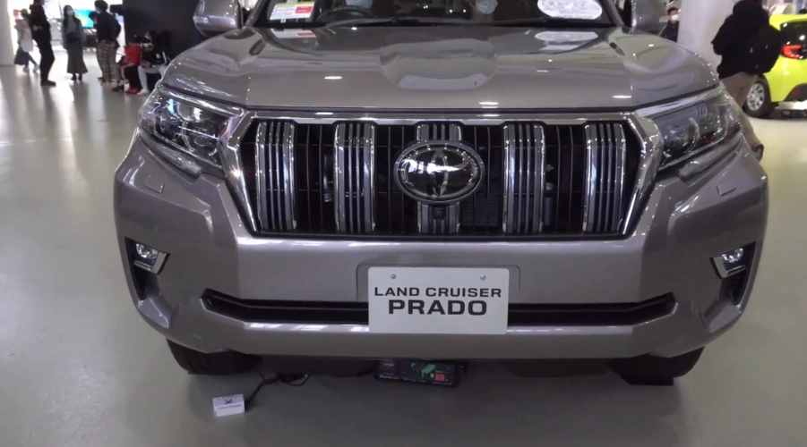 实拍2021款丰田普拉多4wd内外