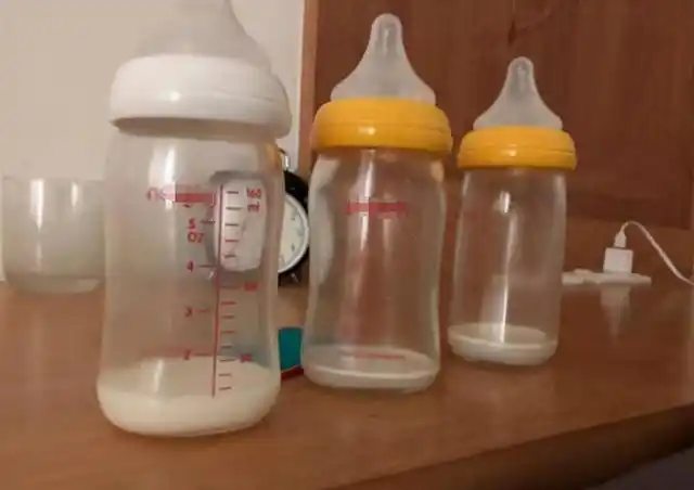 宝宝喝奶总喜欢剩一点不全是因为吃饱了还有可能是这五个原因