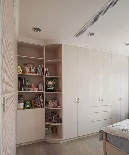 法式新古典浪漫家宅 入墙式整体衣柜集装饰与功能于一体