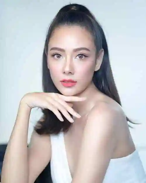 data-id="go022tmvkw">萨米·考威尔(sammy),1991年10月8日出生于泰国