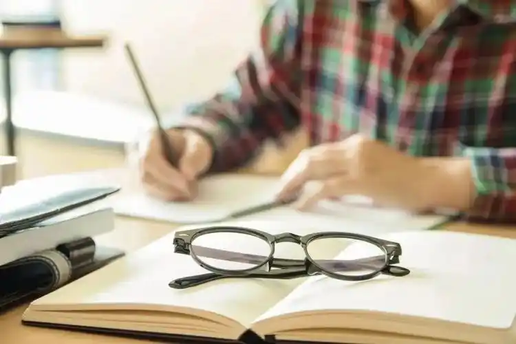 欧阳国胜:德育写作,只为灵魂能仰望星空