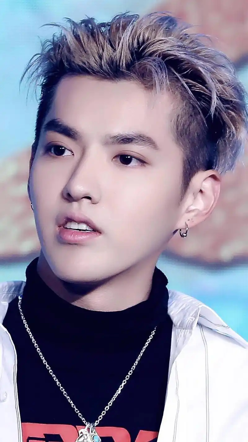 吴亦凡_kris wu完美神颜6p,特写镜头,无懈可击