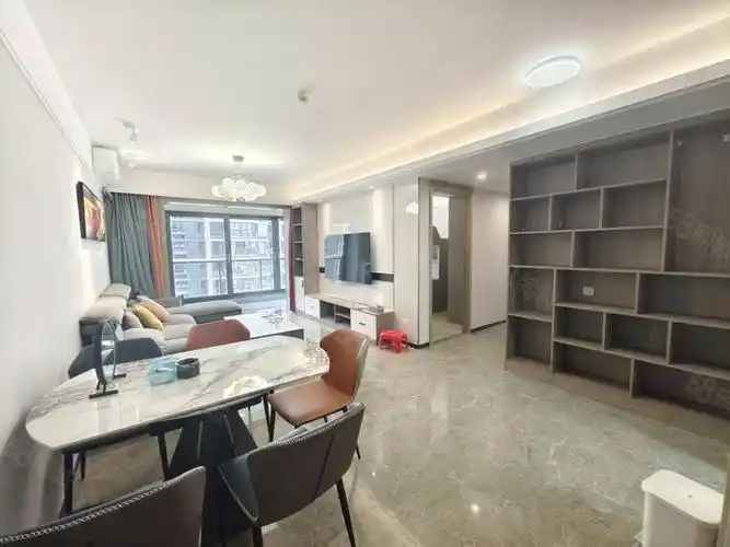 三亚高端小区保利碧桂园悦府三室二厅二卫带入户花园生活方便