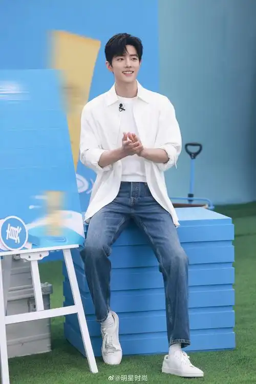 帅气阳光的大男孩,这个造型太爱了|肖战_新浪新闻