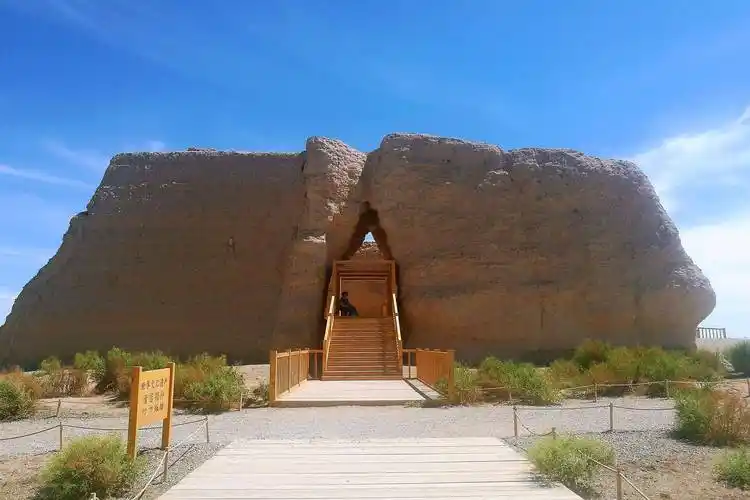 玉门关遗址,王之涣笔下的大漠孤烟,网友:这里好荒凉_方盘_汉长城_人们