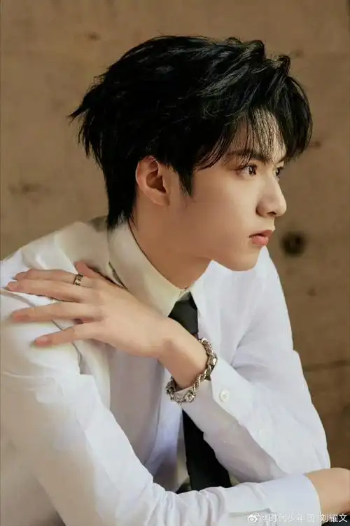 青年演员刘耀文##时代少年团-刘耀文last night