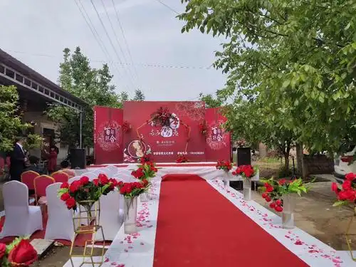 户外婚礼5980元套餐,全程司仪,摄像,背景,60公分舞台,双t台,双十五加