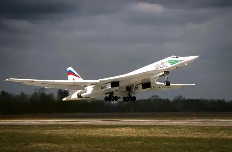 图160战略轰炸机俄罗斯的骄傲