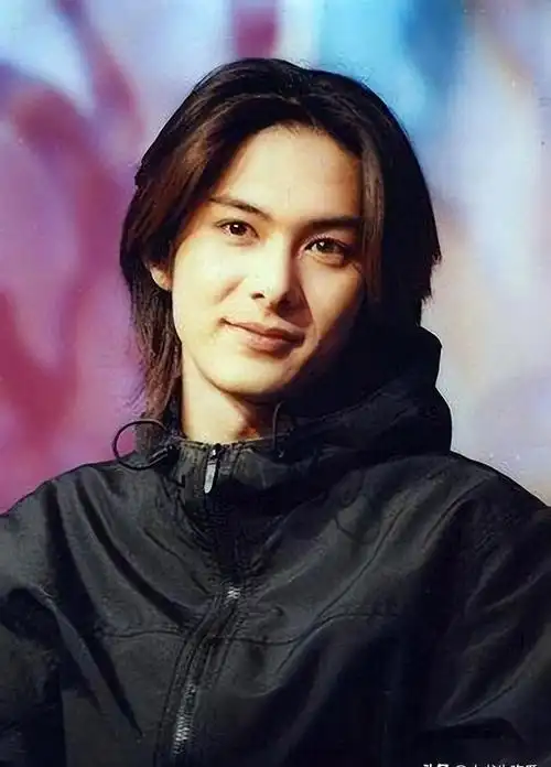 "美少年"柏原崇:痴情守护女友14年没结婚,47岁还是那么帅气