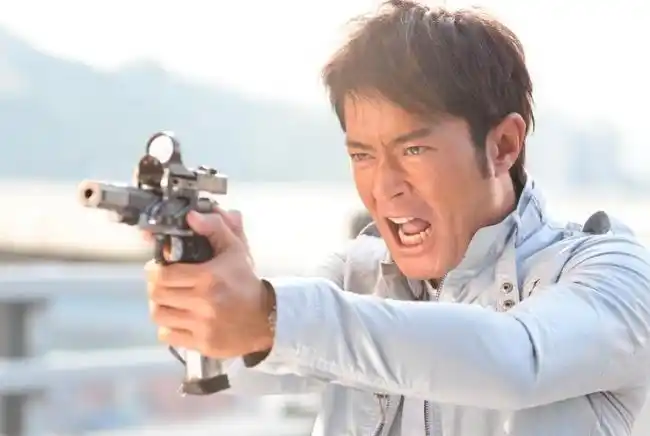 《枪王之王》影评——"一把枪引发的血案"