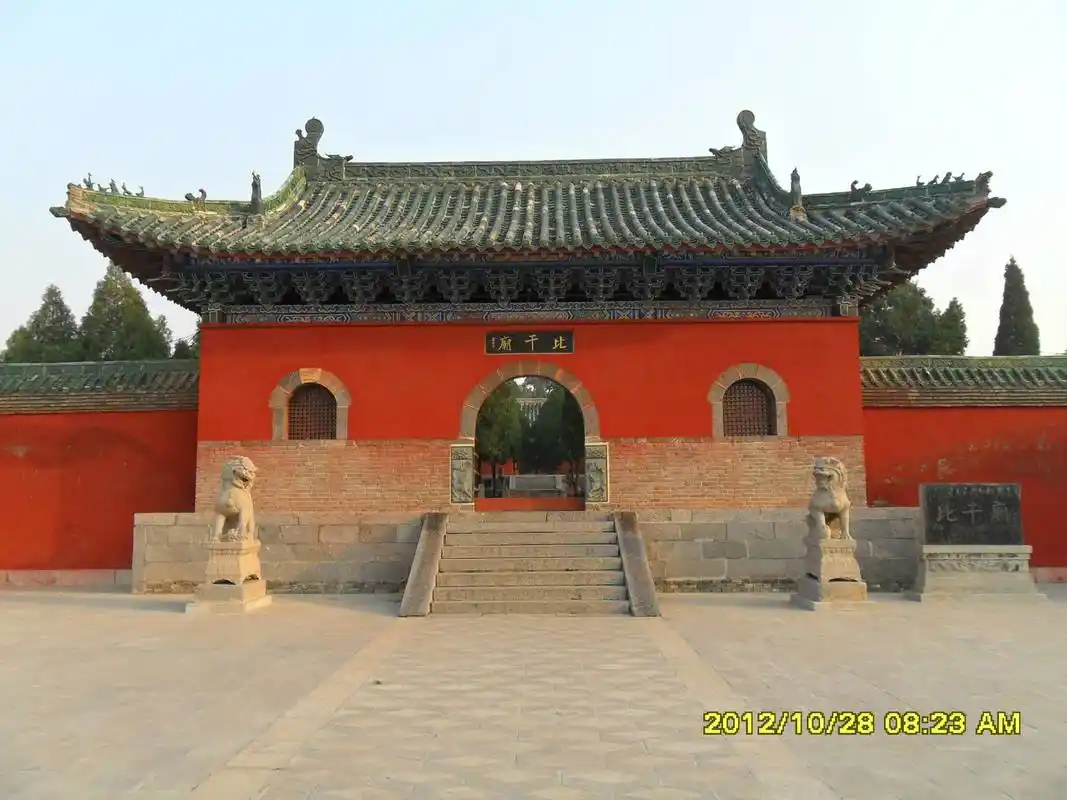 新乡比干庙,建筑巍峨古朴壮观,被称为"天下第一庙"