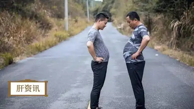 男人一过30就发福油腻大叔的啤酒肚里装了什么