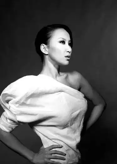 告别李玟她把好心情留给世界坏心情留给了自己