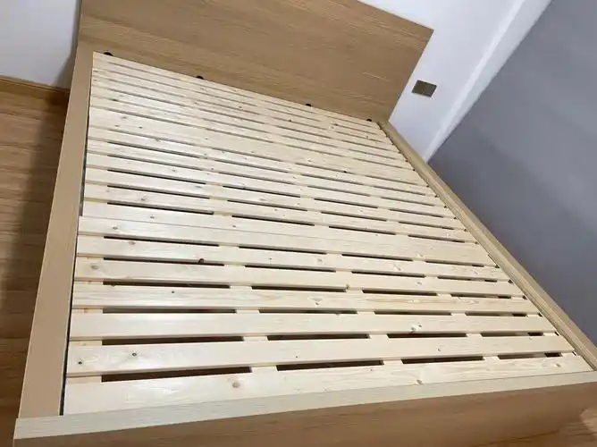 宜家床配喜临门椰棕床垫绝配