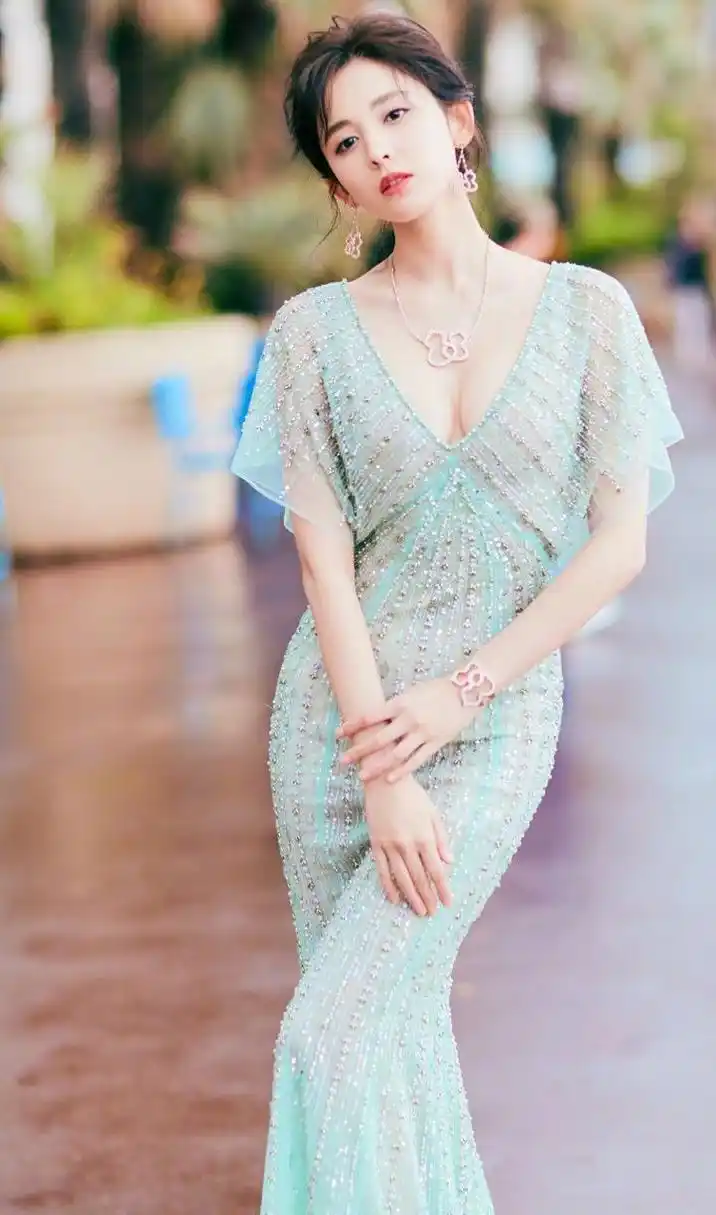 美图分享～古力娜扎身材真好