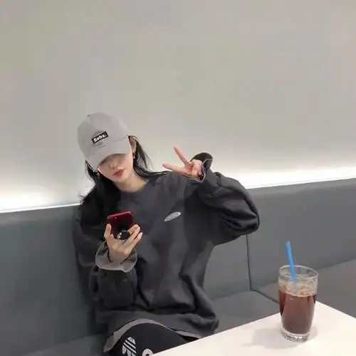 有什么好看,又比较低调的女生头像. - 知乎