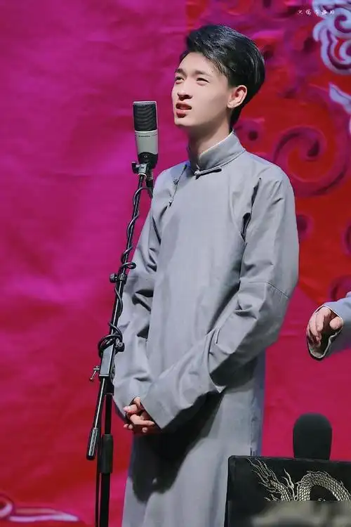 秦霄贤更希望看到你的相声光芒万丈