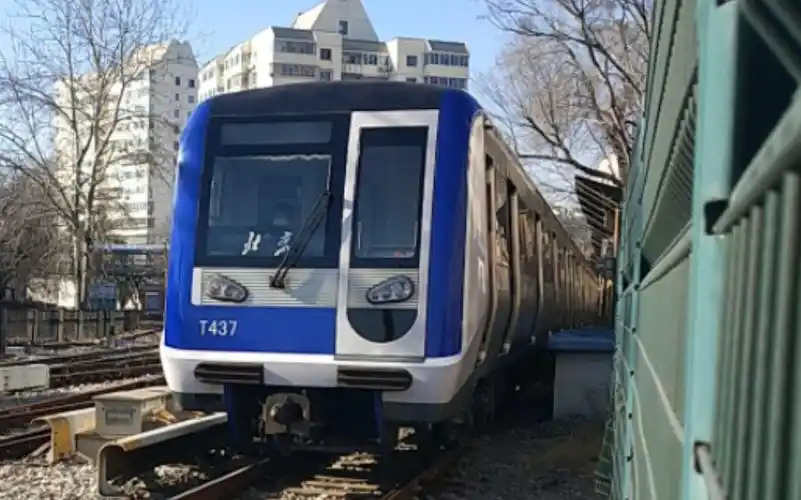 【北京地铁】北京地铁二号线t437车回库