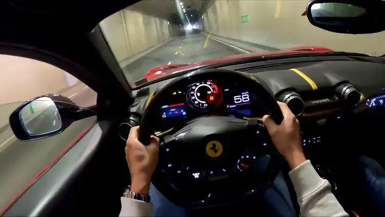 以车主视角感受法拉利812超跑