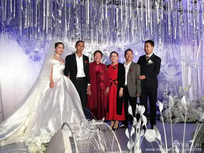 2018年10月3日,金秋十月,阳光明媚,迎来了赵琳,胡芳源结婚的大喜日子