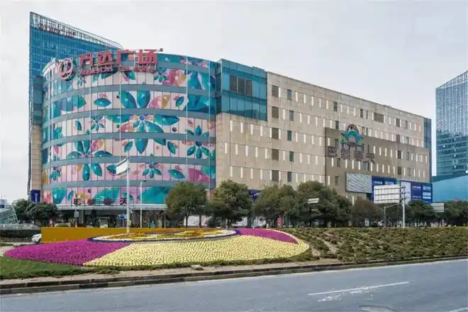 上海最大商场环球港恢复营业魔都十大超大型商场你去过几个