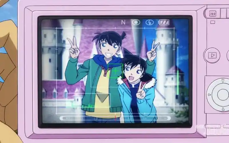 名侦探柯南 新一与小兰第一次在热带乐园 被甜到了 新一小兰要一直在