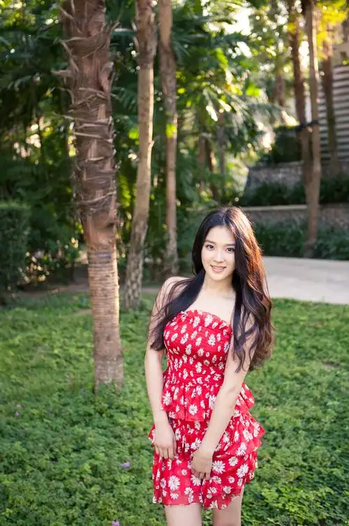 id="gnx2yzc26y">王纯,1992年10月14日出生于江苏,中国内地女演员