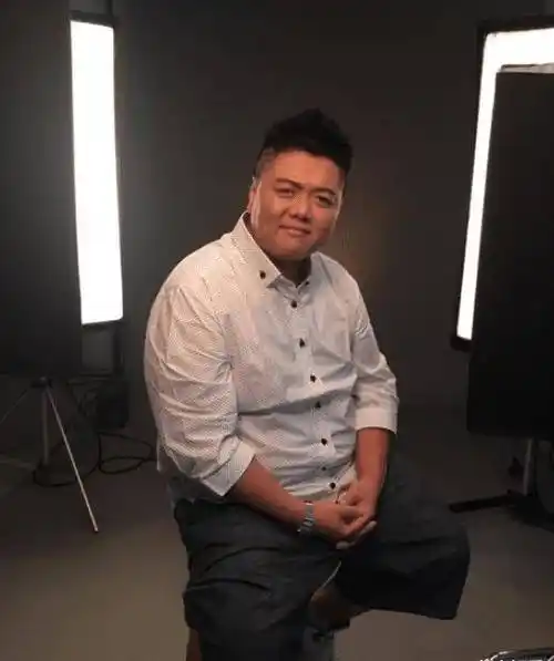 林子聪近照晒出,240斤体重不见了,网友:胖回来_剧中_胡歌_电视剧