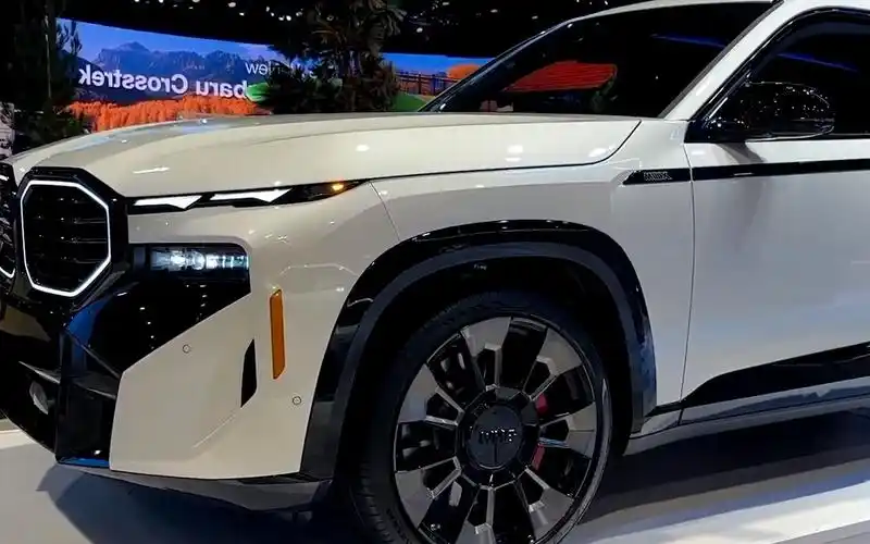2023新款宝马 x9 m运动型豪华suv