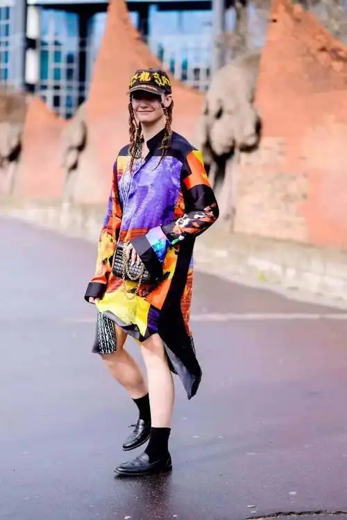 女人40岁以后,别刻意装嫩!这3种打扮要不得,没气质还拉低档次