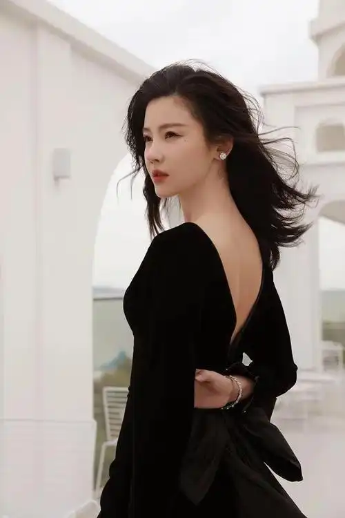 杨子姗,生活中漂亮的照片!_网易订阅